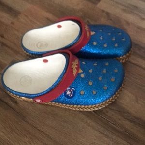 Wonder Woman Crocs
